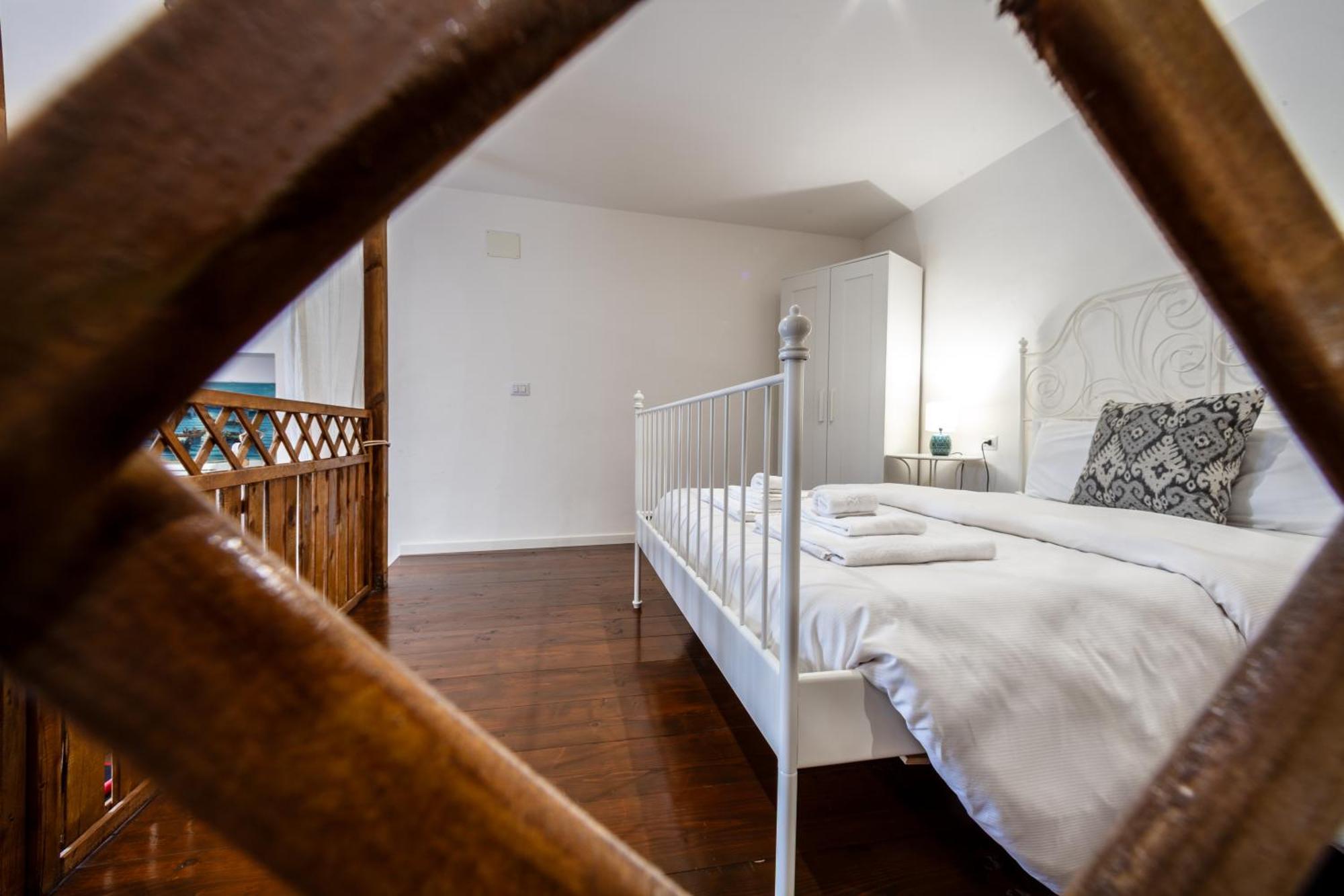 Mh Suites Rooms Apartments Bacoli Luaran gambar
