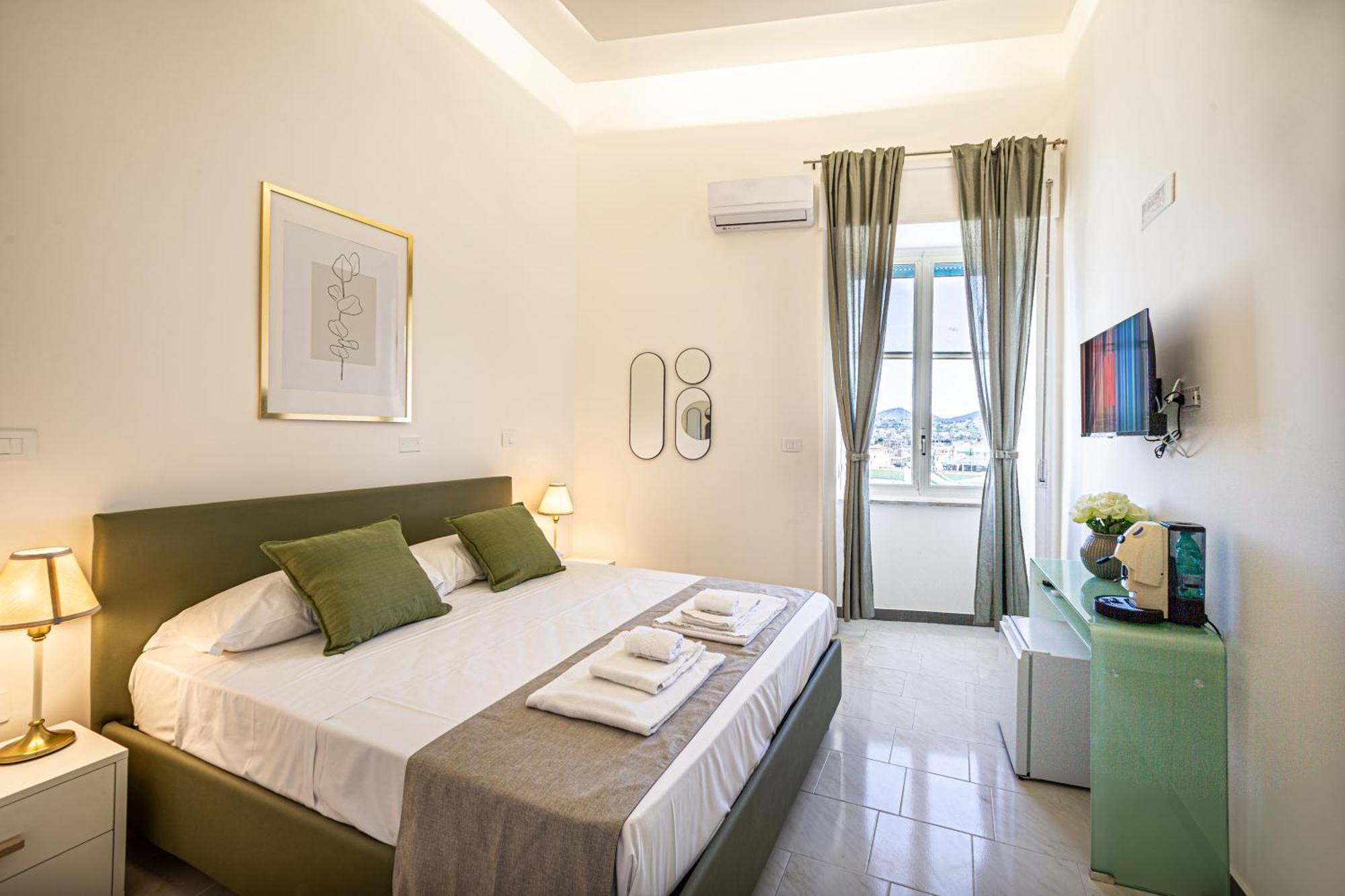 Mh Suites Rooms Apartments Bacoli Luaran gambar