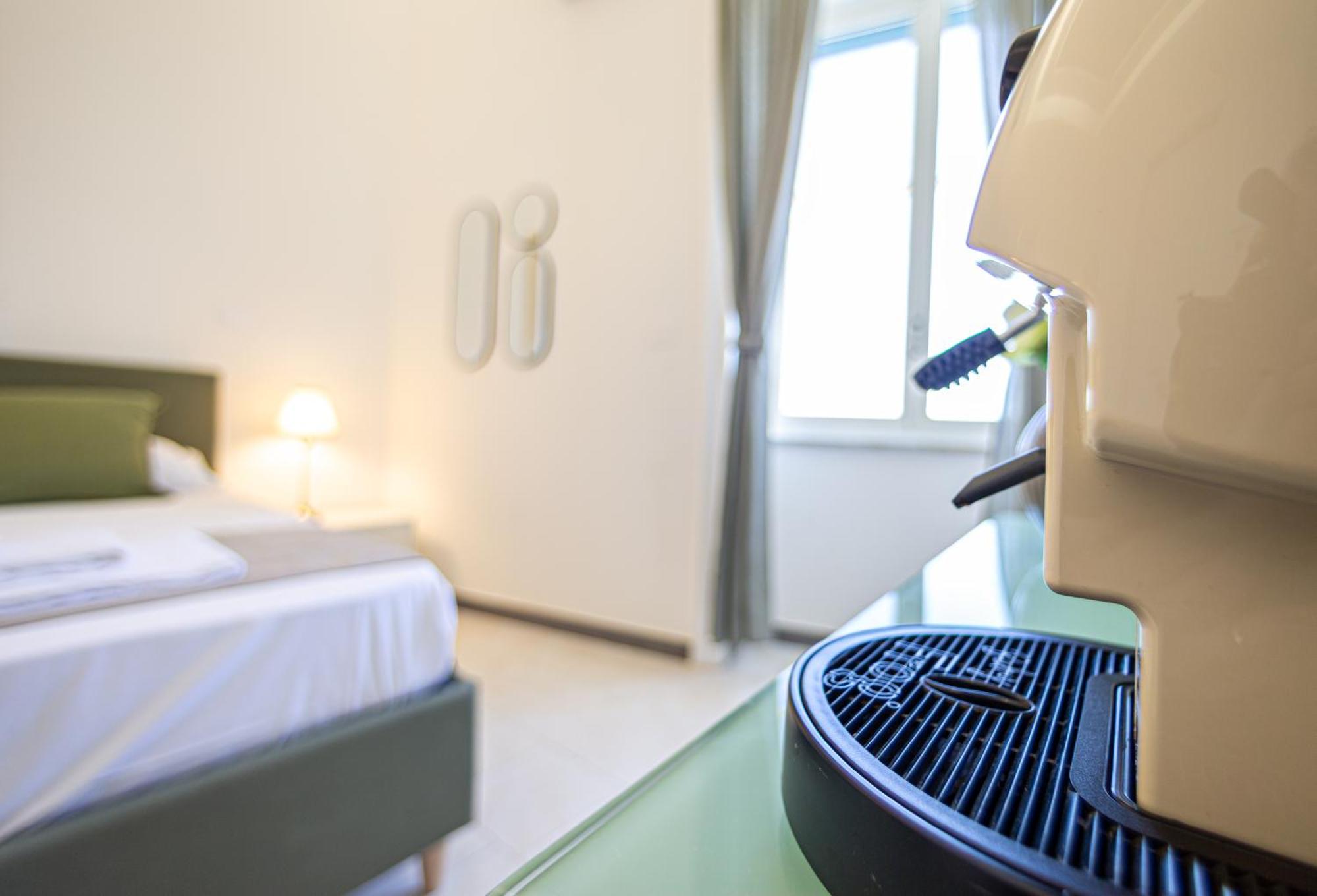 Mh Suites Rooms Apartments Bacoli Luaran gambar