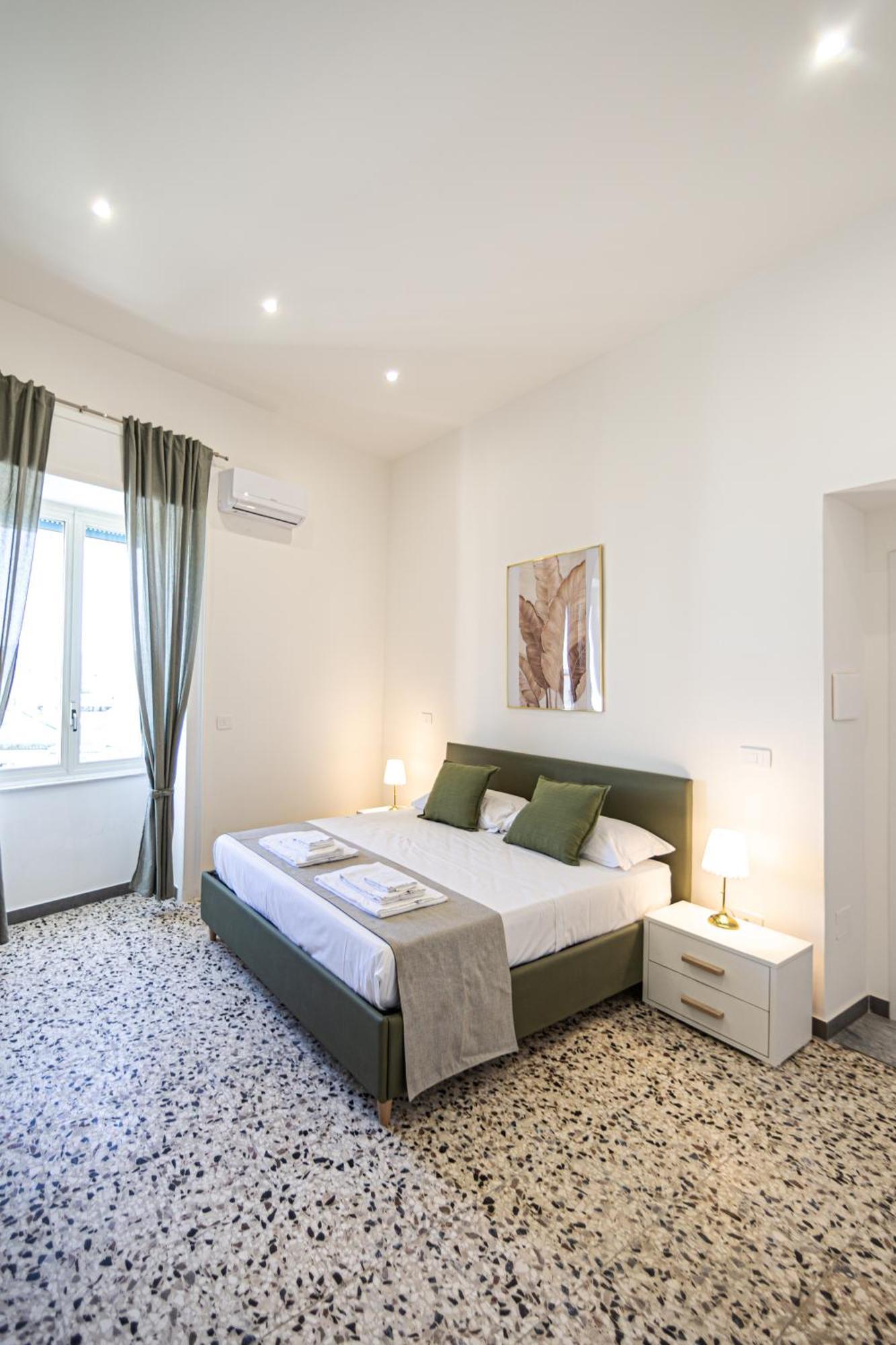 Mh Suites Rooms Apartments Bacoli Luaran gambar